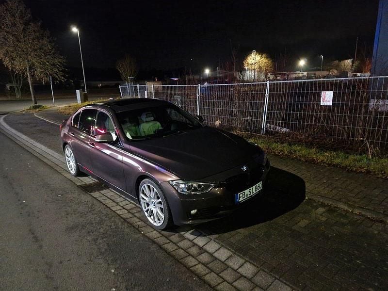 Gebraucht 2013 BMW 330 Basis Limousine | 19.300 € (Fairer Preis) - Bild 1/4