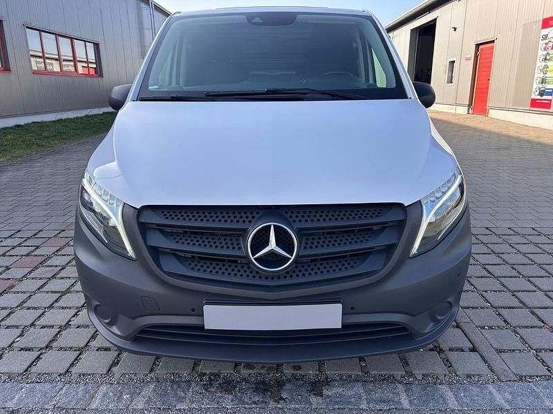 Gebraucht Mercedes Vito 163 PS (119 kW) 2019 Weiß Van