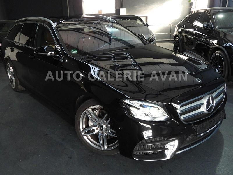 Gebraucht Mercedes E220 AMG line 194 PS (142 kW) 2017 Schwarz Kombi