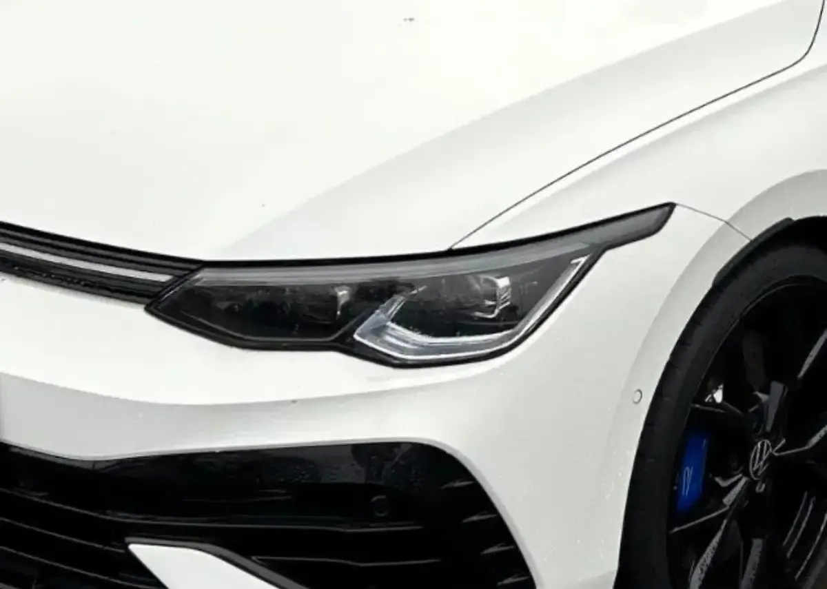 Gebraucht VW Golf VIII R 380 PS (279 kW) 2023 Weiß Limousine