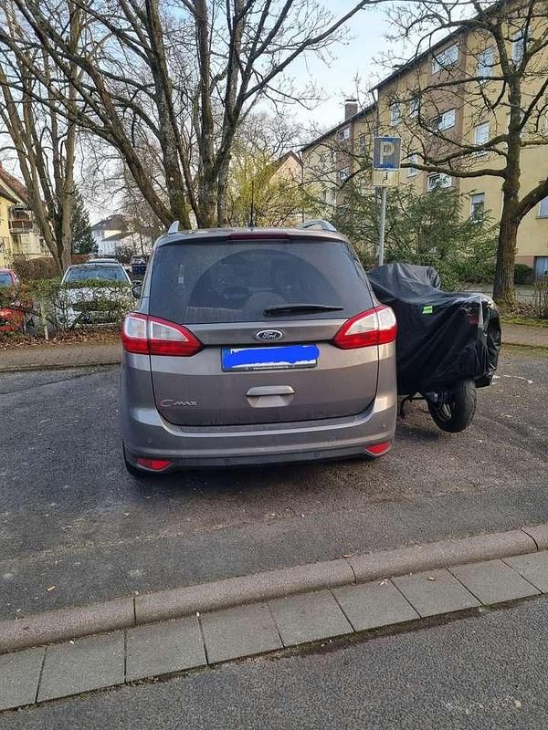 Gebraucht Ford Grand C-Max SYNC Edition 116 PS (85 kW) 2013 Braun Van / Kleinbus