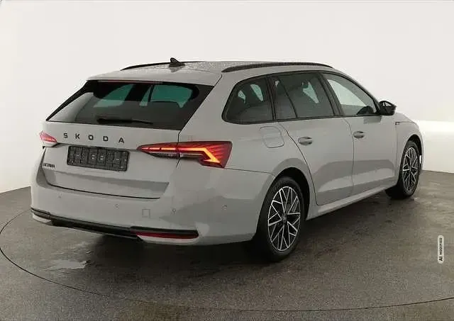 Neu Skoda Octavia SportLine 150 PS (110 kW) 2026 Grau metallic Kombi
