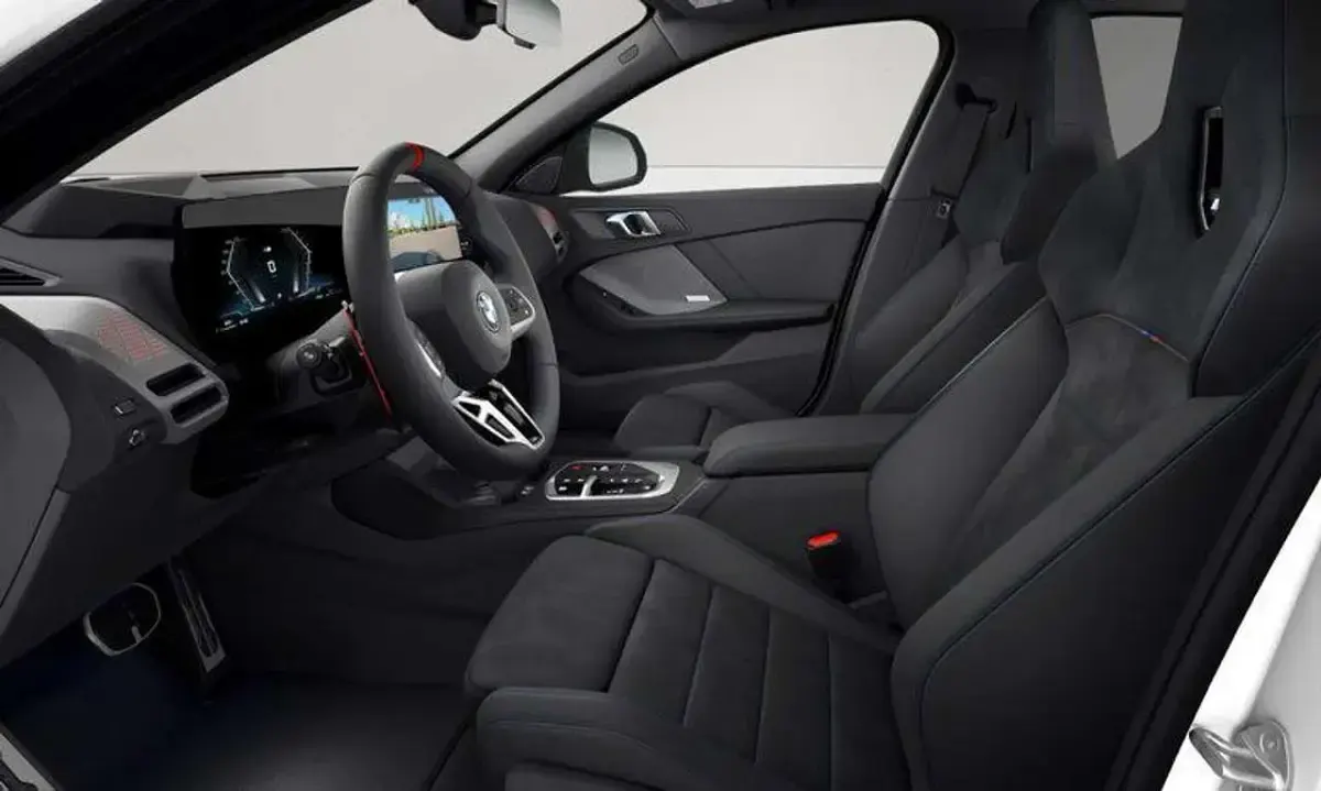 Gebraucht BMW M135 300 PS (220 kW) 2026 Alpinweiß Kleinwagen