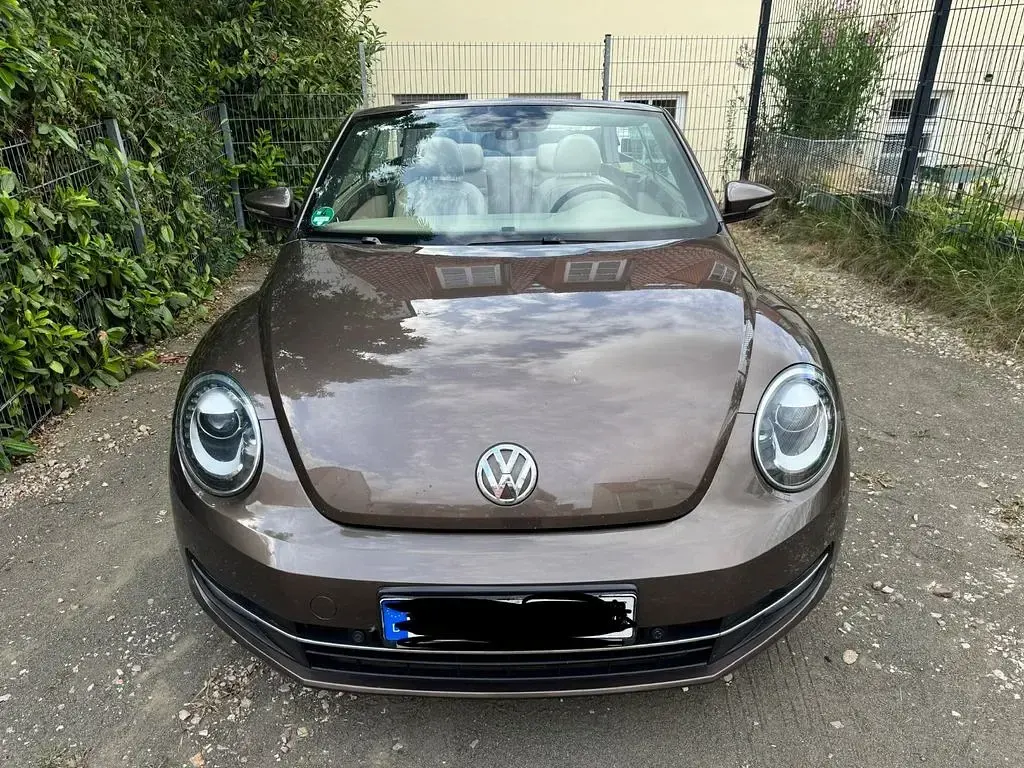 Gebraucht VW Beetle Design 105 PS (77 kW) 2014 Braun Kleinwagen