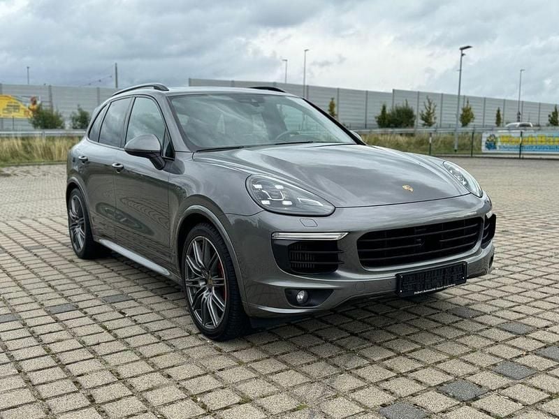 Grau Gebraucht 2015 Porsche Cayenne S SUV | 32.000 € (Guter Preis) - Bild 1/4