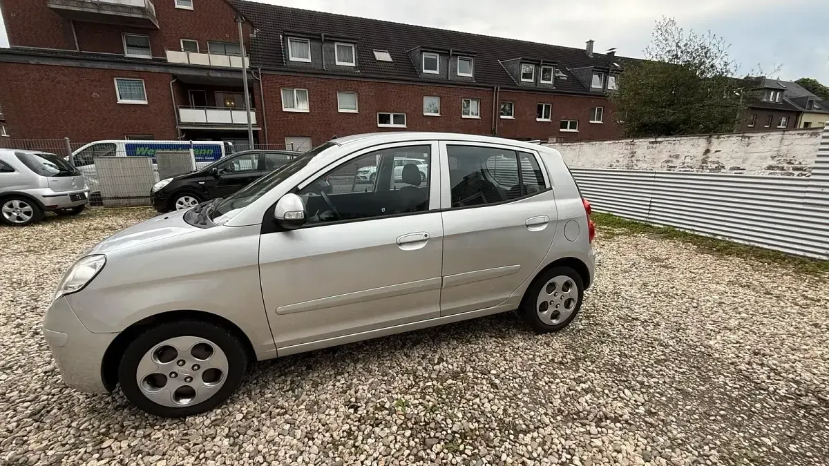 Gebraucht Kia Picanto Start 65 PS (47 kW) 2008 Silber Kleinwagen