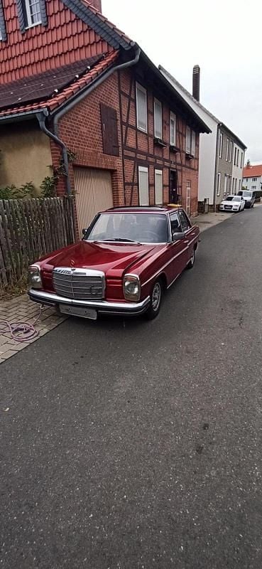 Gebraucht Mercedes W115 1974 Rot Limousine