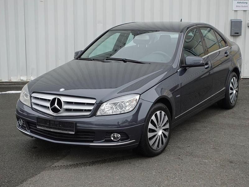 Grau Gebraucht 2010 Mercedes C220 Limousine | 7.600 € (Fairer Preis) - Bild 1/4