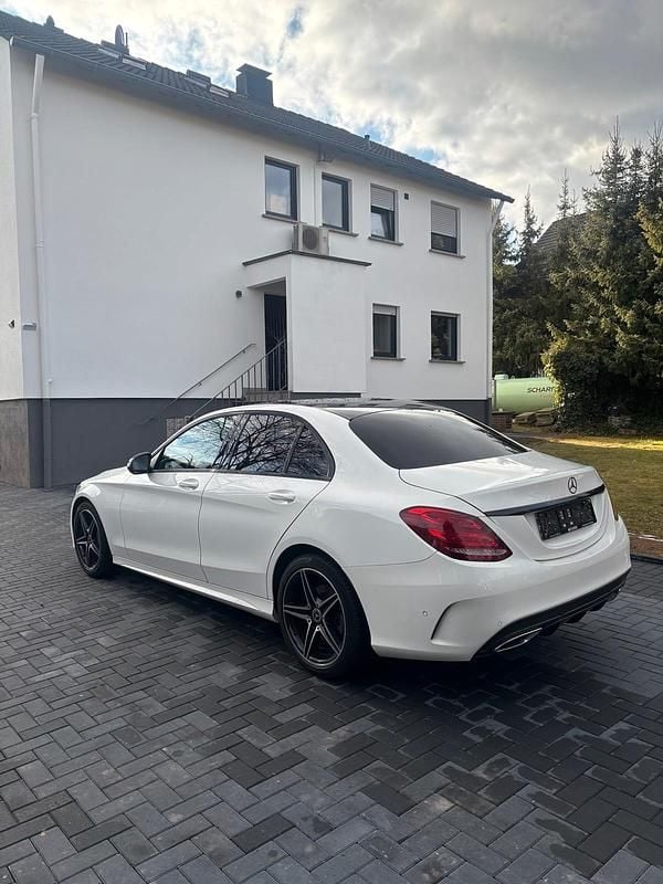 Gebraucht Mercedes C250 AMG 204 PS (150 kW) 2017 Weiß Limousine