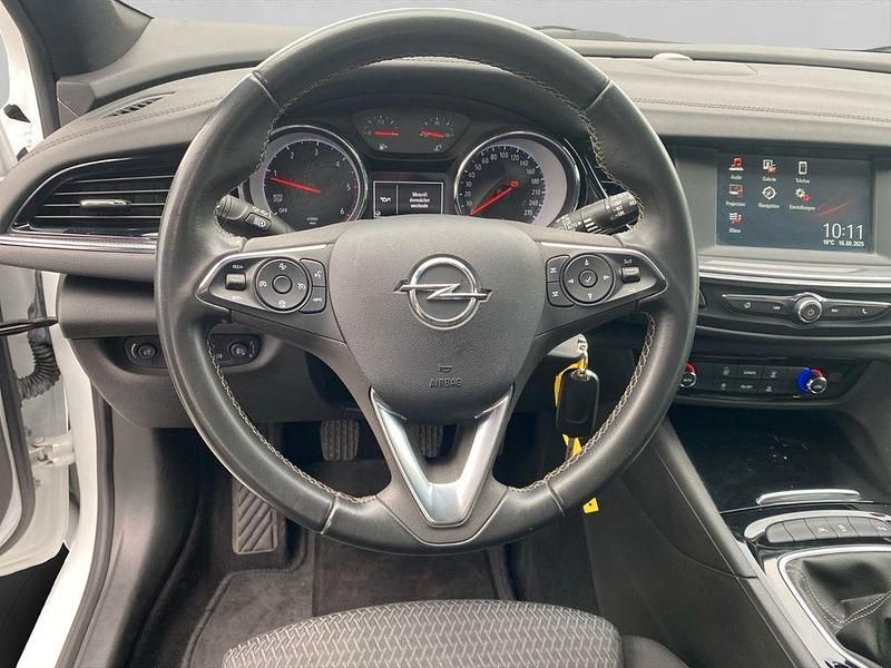 Gebraucht Opel Insignia Edition 122 PS (89 kW) 2021 Weiß Kombi