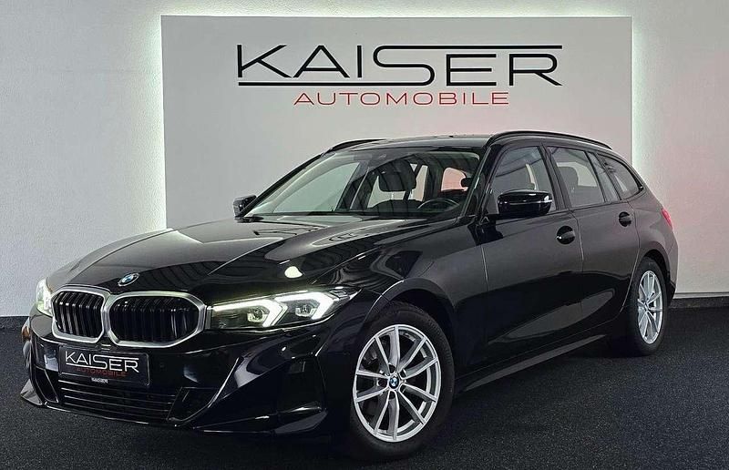 Saphirschwarz Gebraucht 2023 BMW 318 Kombi | 25.990 € (Fairer Preis) - Bild 1/4