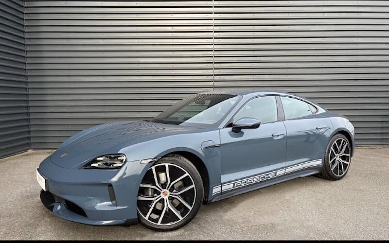 Blau Gebraucht 2025 Porsche Taycan Limousine | 117.750 € - Bild 1/4