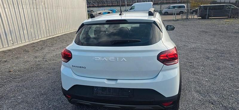 Gebraucht Dacia Sandero Expression 91 PS (66 kW) 2023 Weiß SUV