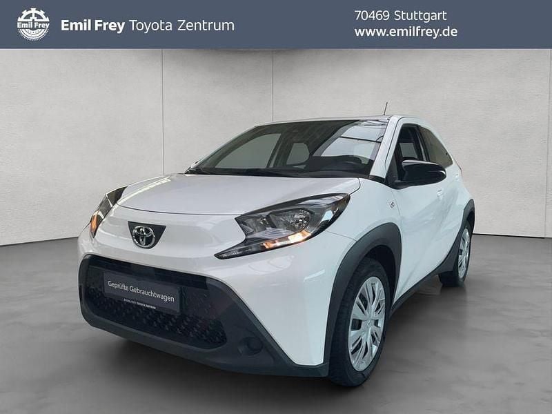 Weiß Gebraucht 2022 Toyota Aygo X X-play SUV | 12.850 € (Guter Preis) - Bild 1/4
