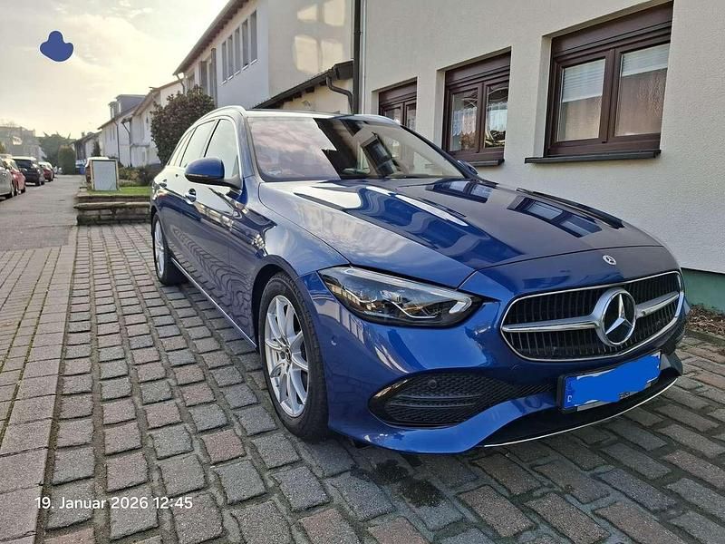 Gebraucht Mercedes C180 170 PS (125 kW) 2022 Blau Kombi