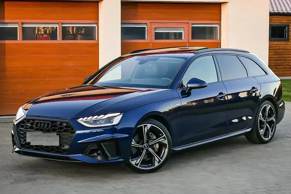 Gebraucht Audi A4 S-Line 204 PS (150 kW) 2023 Blau Kombi