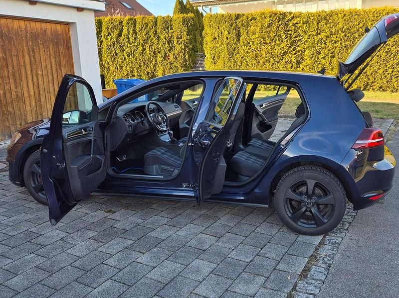 Gebraucht VW Golf VII GTE 150 PS (110 kW) 2015 Blau Limousine