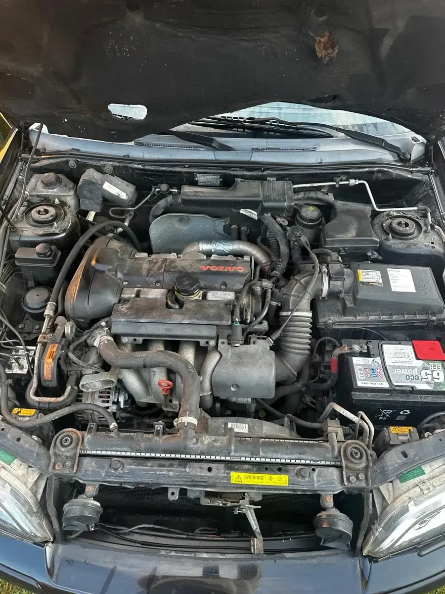 Gebraucht Volvo V40 122 PS (89 kW) 2003 Schwarz Kombi