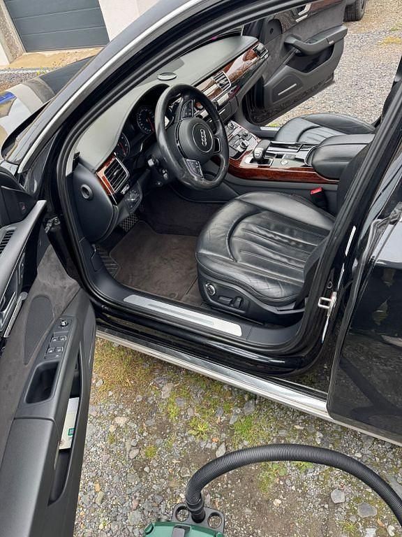 Schwarz Gebraucht 2013 Audi A8 Ambiente Limousine | 14.000 € (Superpreis) - Bild 1/4