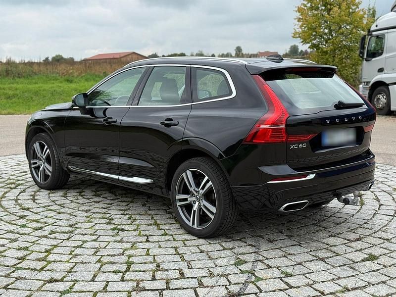 Gebraucht Volvo XC60 Inscription 235 PS (172 kW) 2021 Schwarz SUV