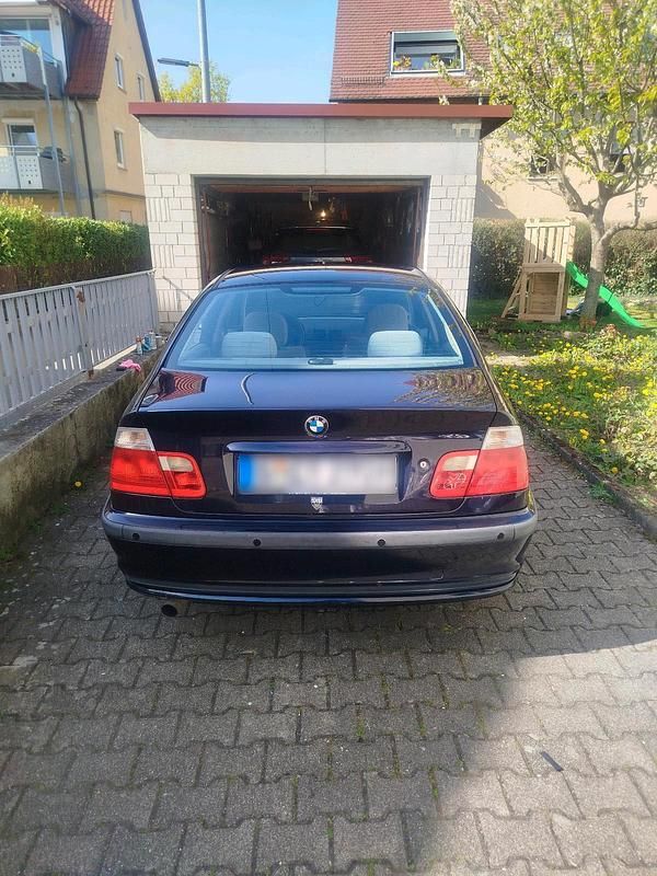 Gebraucht BMW 318 118 PS (86 kW) 1998 Blau Limousine