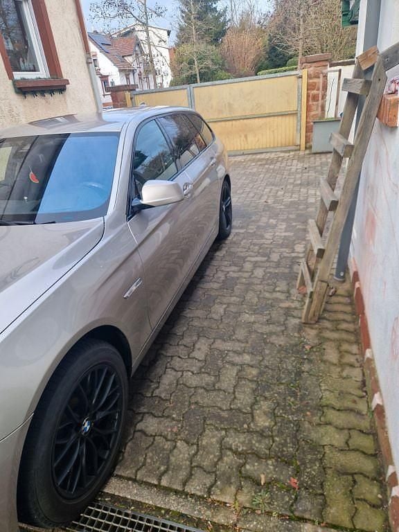 Gebraucht BMW 525 218 PS (160 kW) 2013 Beige Limousine