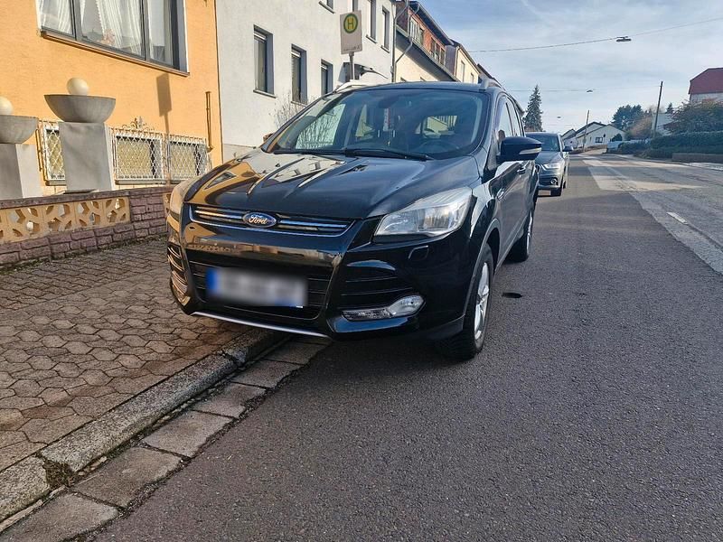 Schwarz Gebraucht 2014 Ford Kuga SUV | 7.999 € (Superpreis) - Bild 1/4