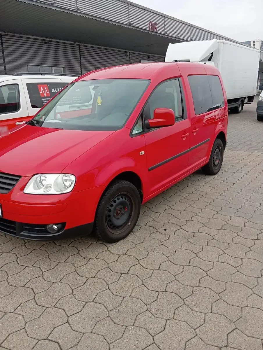 Gebraucht VW Caddy 102 PS (75 kW) 2010 Rot Van / Kleinbus