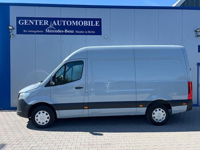 Gebraucht Mercedes Sprinter 170 PS (125 kW) 2021 7708 lackfarbe silbergrau mb77 Van