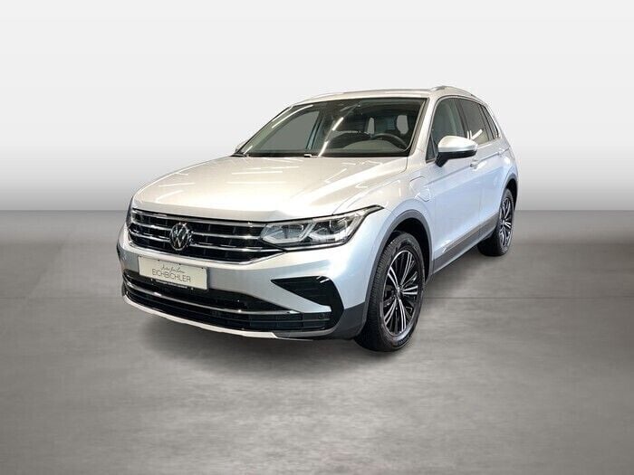 Reflexsilber (metallic) Gebraucht 2022 VW Tiguan Elegance SUV | 32.070 € (Guter Preis) - Bild 1/4