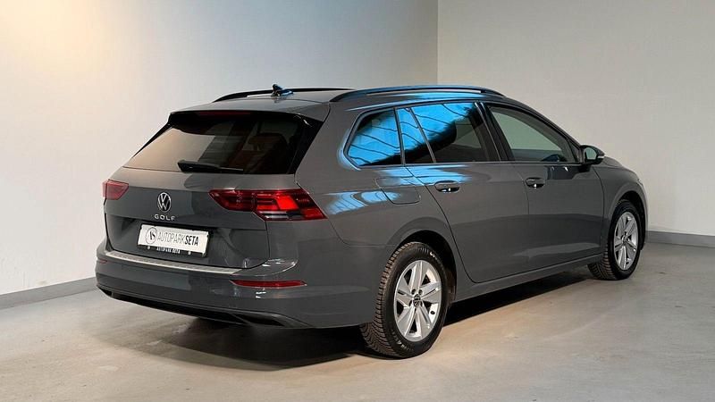 Gebraucht VW Golf VIII Life 150 PS (110 kW) 2021 Grau Kombi