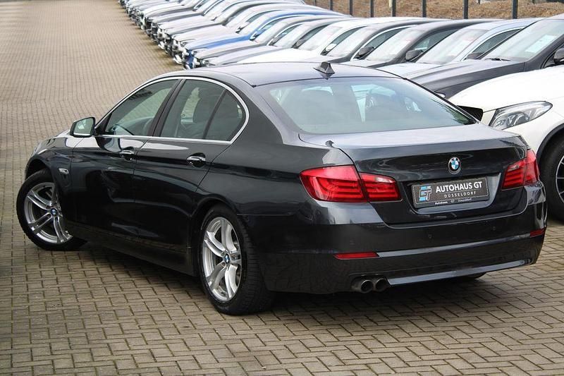 Gebraucht BMW 530 Performance 245 PS (180 kW) 2011 Grau Limousine