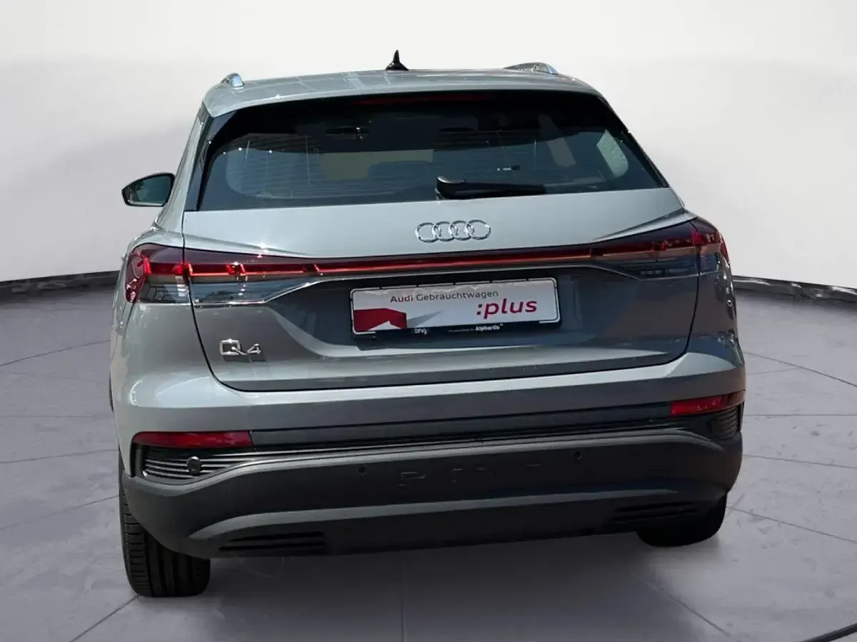 Gebraucht Audi Q4 e-tron Comfort 150 kW (204 PS) 2025 Grau SUV