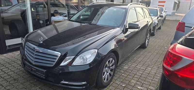 Gebraucht Mercedes E300 231 PS (169 kW) 2012 Schwarz Kombi