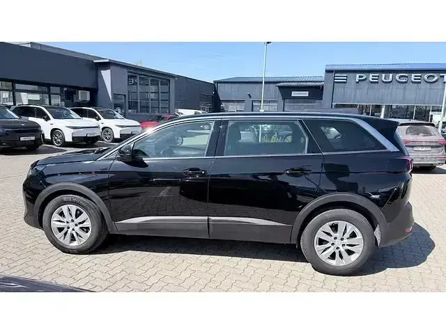Gebraucht Peugeot 5008 Active 131 PS (96 kW) 2024 Schwarz SUV