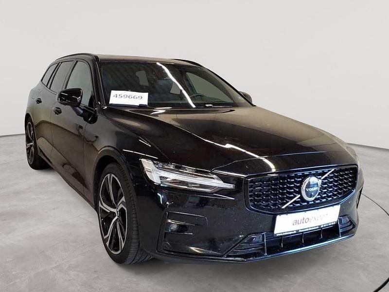 Onyx schwarzmetallic Gebraucht 2022 Volvo V60 Ultimate Kombi | 29.990 € (Etwas zu teuer) - Bild 1/4