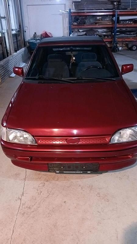 Gebraucht Ford Escort Cabriolet 105 PS (77 kW) 1992 Rot Cabrio