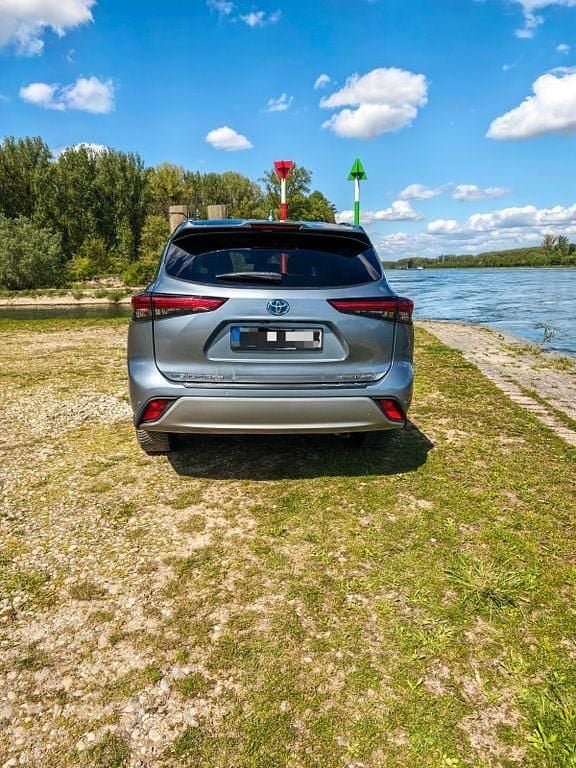 Gebraucht Toyota Highlander Luxury 247 PS (181 kW) 2021 Blau SUV
