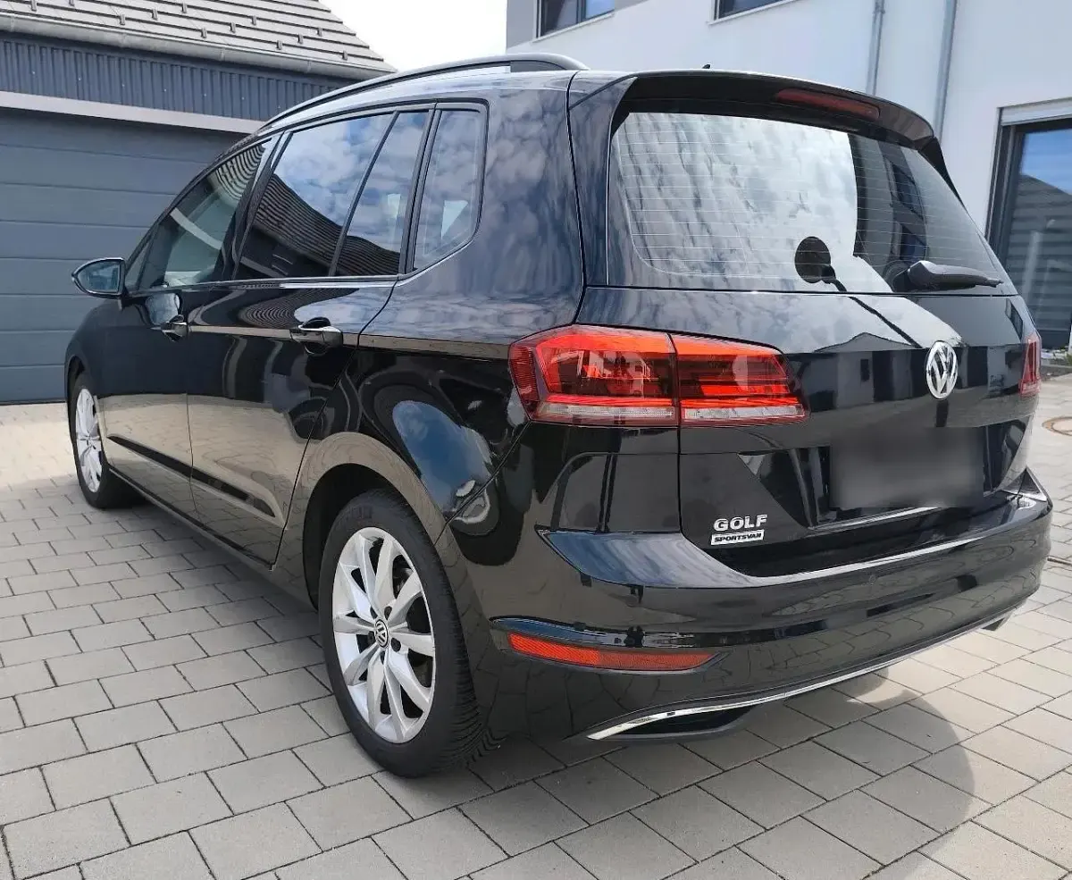 Gebraucht VW Golf Sportsvan 131 PS (96 kW) 2018 Schwarz Van / Kleinbus
