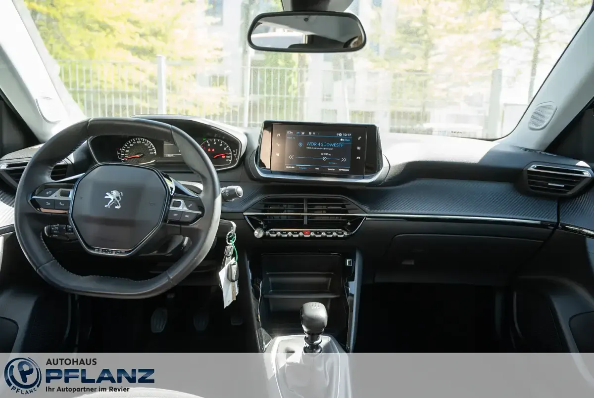 Gebraucht Peugeot 2008 Active 131 PS (96 kW) 2022 Schwarz SUV