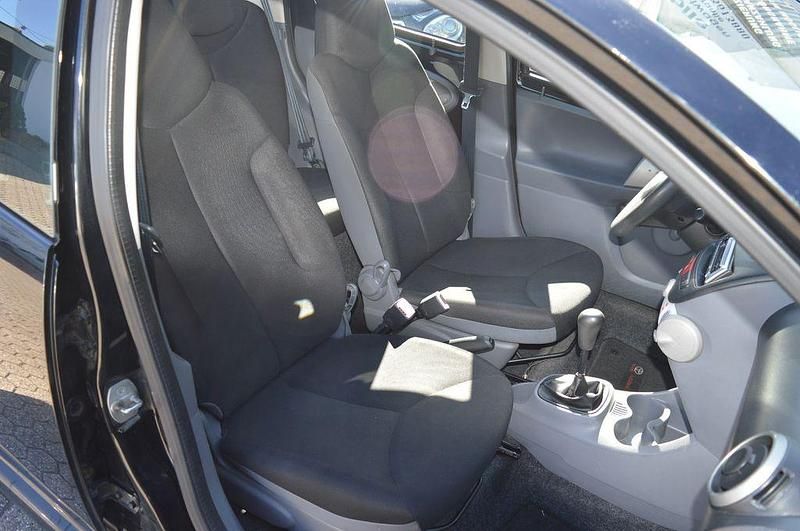 Gebraucht Toyota Aygo 68 PS (50 kW) 2009 Schwarz Kleinwagen