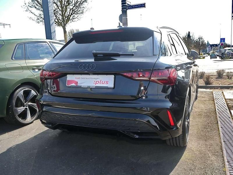 Gebraucht Audi A3 S-Line 204 PS (150 kW) 2025 Mythosschwarz metallic Limousine