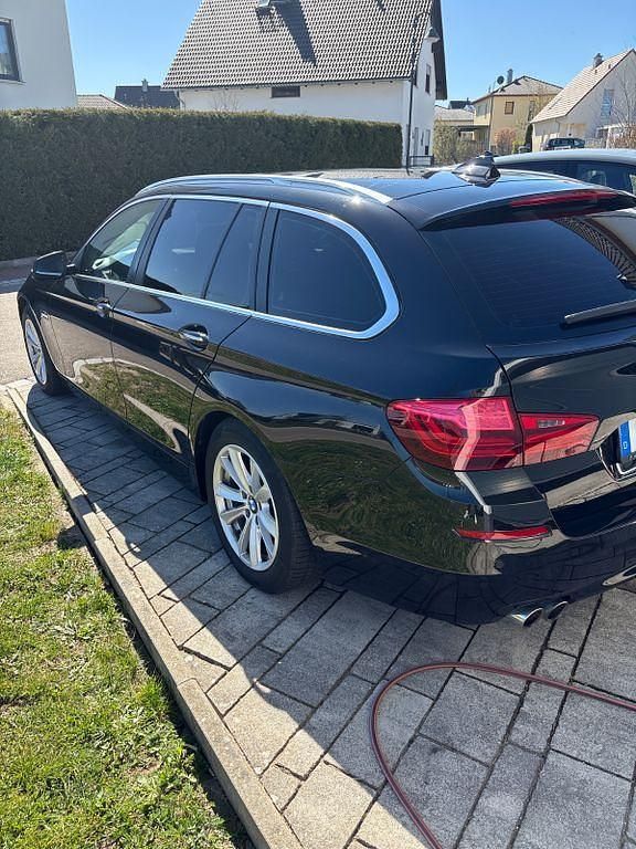 Gebraucht BMW 520 190 PS (139 kW) 2015 Schwarz Kombi