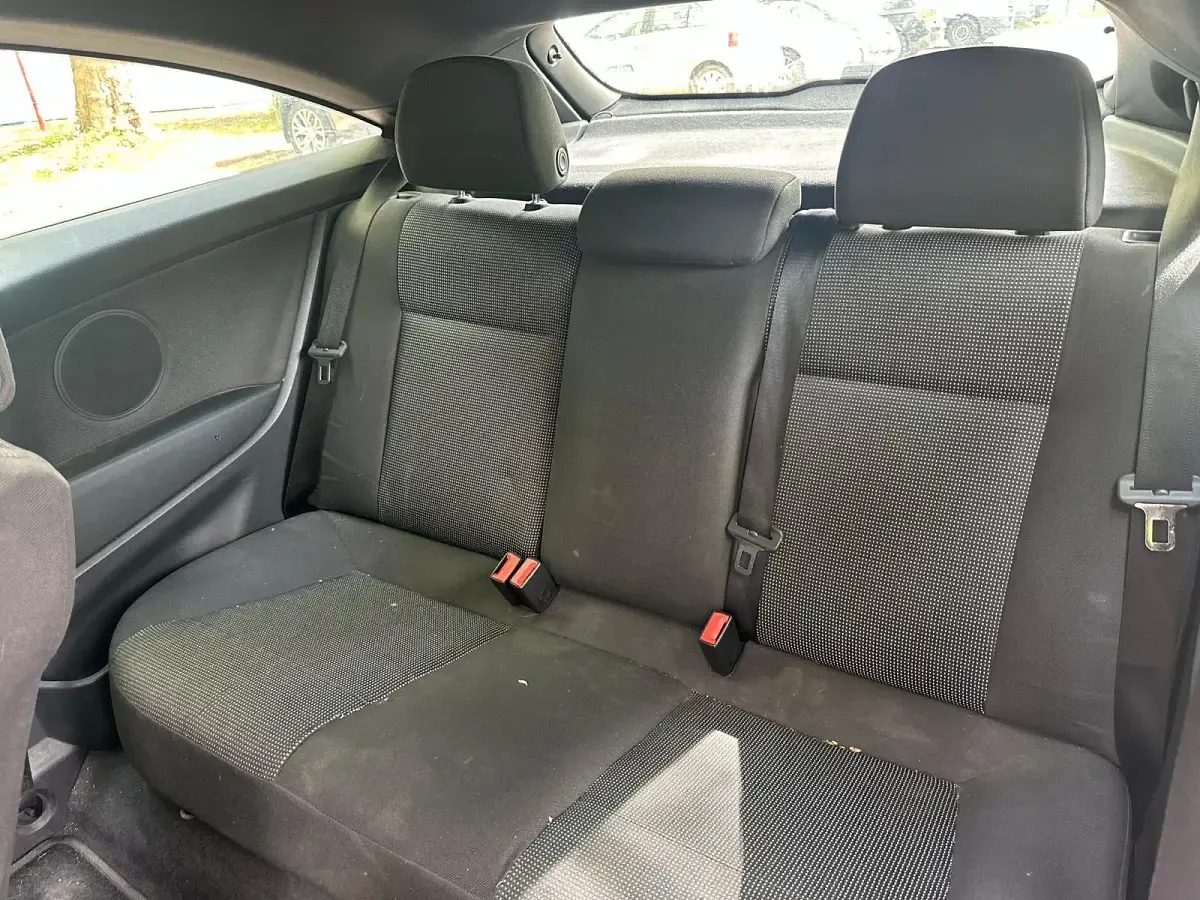 Używany Opel Astra 116 KM (85 kW) 2006 Szary Sedan/Limuzyna