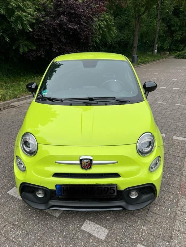 Grün Gebraucht 2019 Abarth 595 Pista Kleinwagen | 17.595 € (Fairer Preis) - Bild 1/4