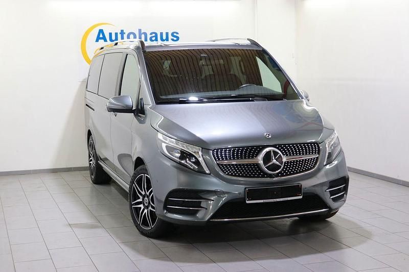 Grau Gebraucht 2021 Mercedes V250 AMG line Van / Kleinbus | 54.990 € (Etwas zu teuer) - Bild 1/4