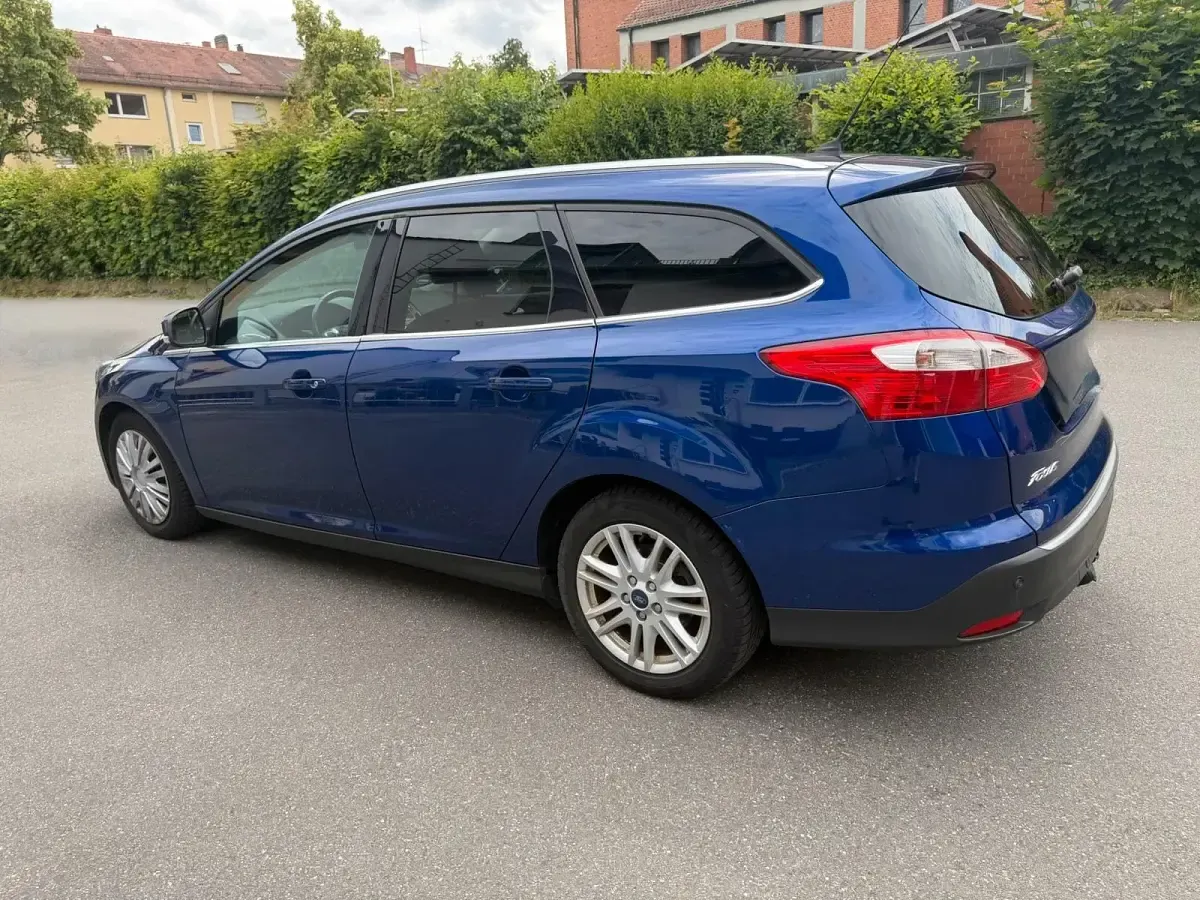 Gebraucht Ford Focus 2014 Blau Kombi