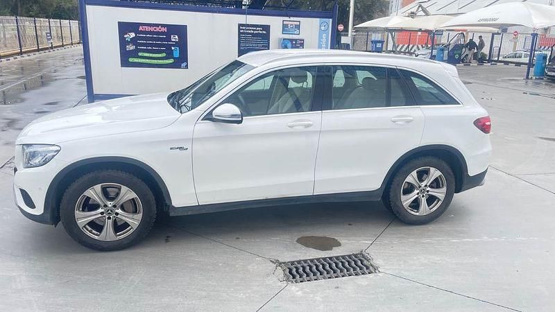 Gebraucht Mercedes GLC250 204 PS (150 kW) 2017 Weiß Coupé