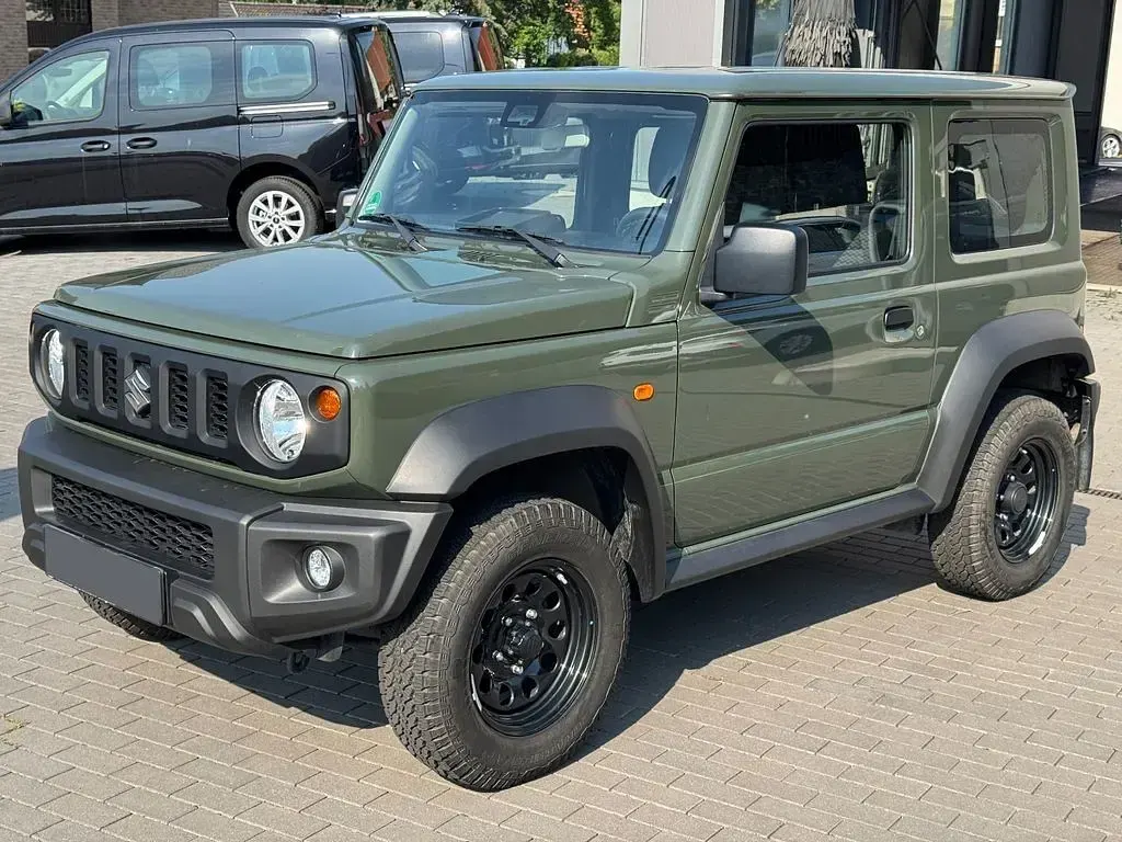 Gebraucht Suzuki Jimny Comfort 102 PS (75 kW) 2023 Grün SUV