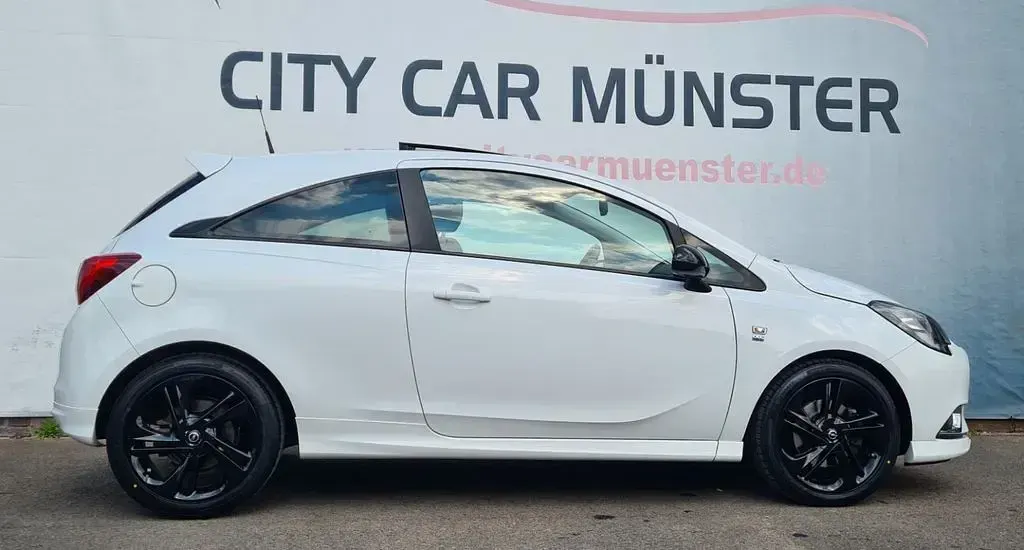 Gebraucht Opel Corsa Color Edition 116 PS (85 kW) 2015 Weiß Kleinwagen